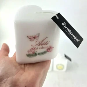 Äitienpäivä kynttilä sydän, tekstillä: Äiti olet rakas